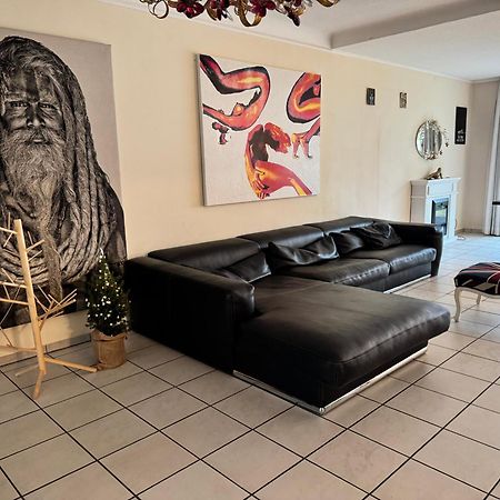 Villa Casa Blanca Mit Privatem Schwimmbad 26 Grad Und Sauna Duisburg Eksteriør billede