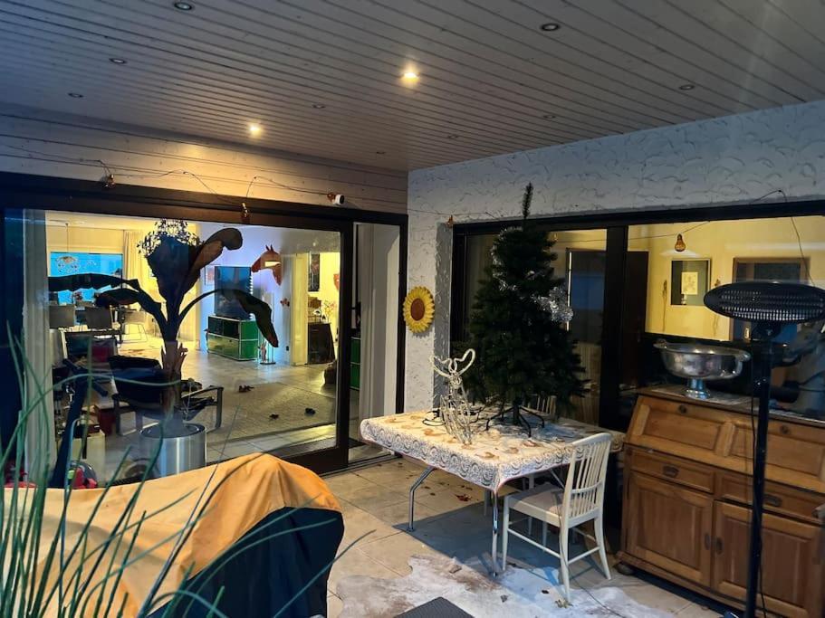 Villa Casa Blanca Mit Privatem Schwimmbad 26 Grad Und Sauna Duisburg Eksteriør billede