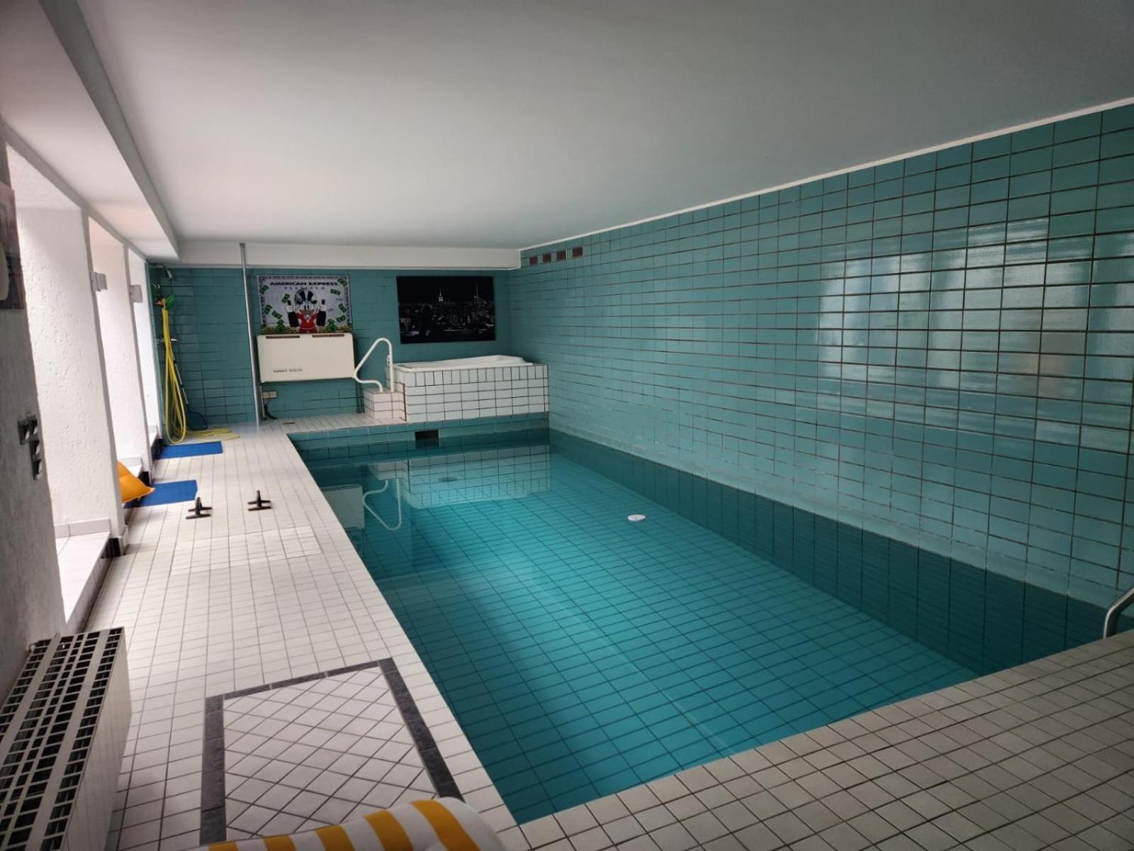 Villa Casa Blanca Mit Privatem Schwimmbad 26 Grad Und Sauna Duisburg Eksteriør billede
