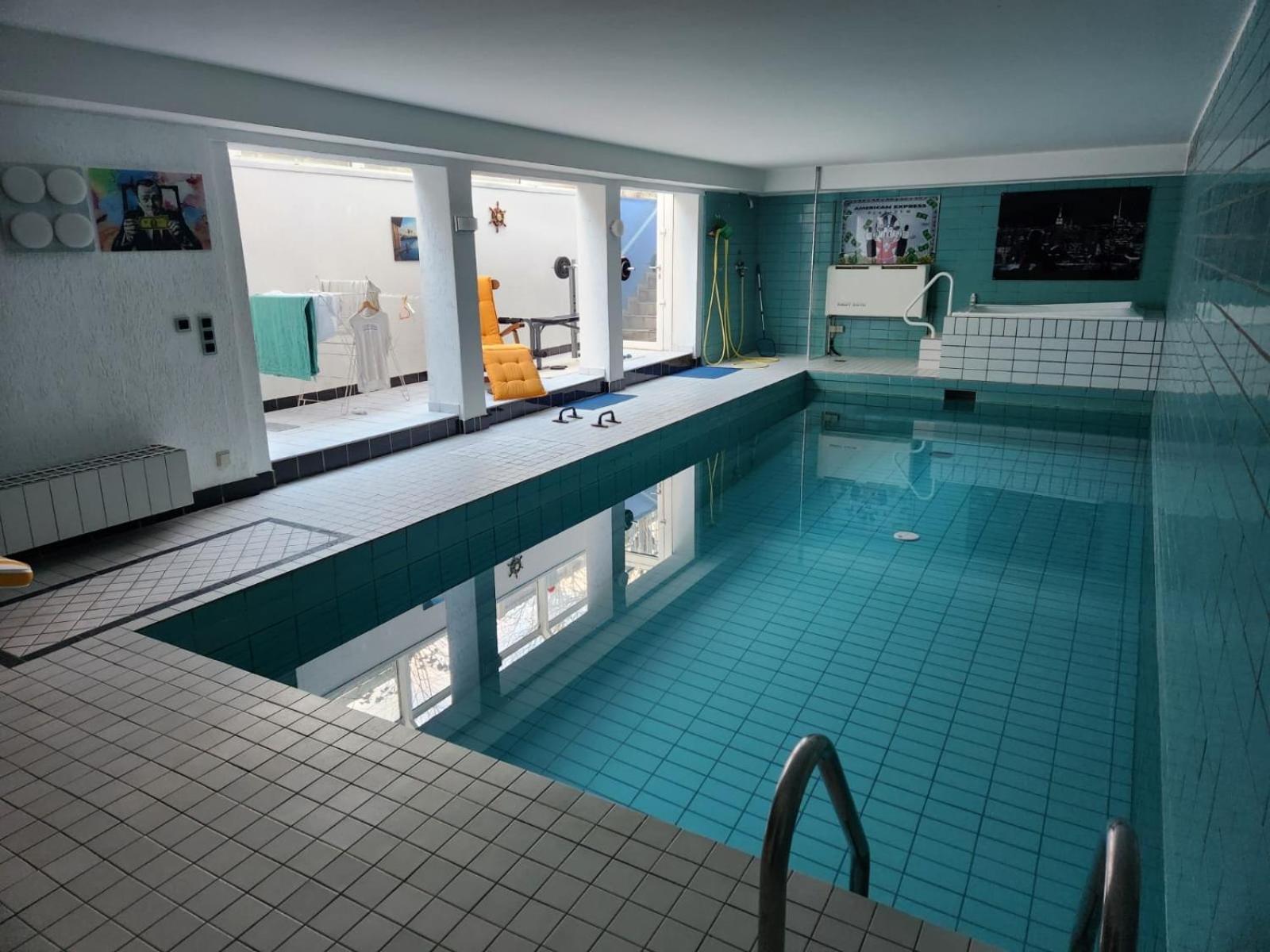 Villa Casa Blanca Mit Privatem Schwimmbad 26 Grad Und Sauna Duisburg Eksteriør billede