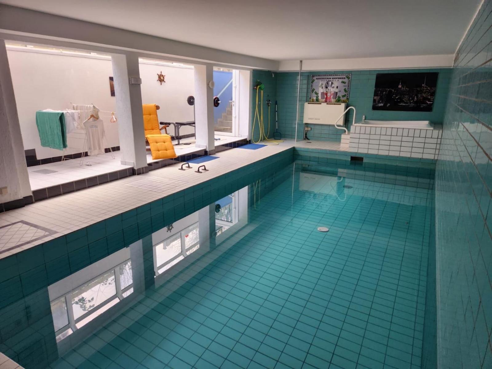 Villa Casa Blanca Mit Privatem Schwimmbad 26 Grad Und Sauna Duisburg Eksteriør billede